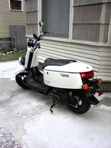 255px-2008YamahaC3