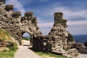 tintagel-castle-wall