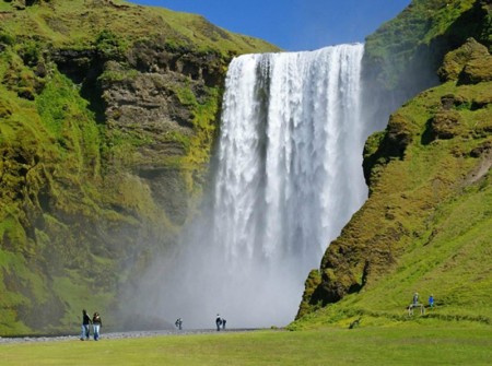  водопада Скогафос (Skógafoss) в югоизточна Исландия