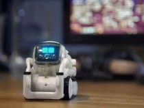 Американски инженери разработиха "играчката на играчките" Козмо – малко приятелче в тяло на робот