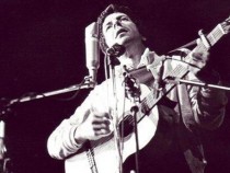 Ленард Коен е бил погребан дискретно в тесен семеен кръг още преди обявяването на кончината му