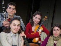 „Силуети“ печелят публиката с младост, очарование и изящество