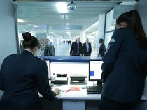 НСИ: Поредно увеличение на пътуванията на българи зад граница и на посещенията на чужденци у нас