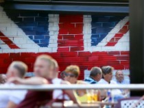 Мюзикъл, вдъхновен от референдума за Брекзит, се превърна в хит в Лондон