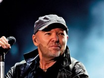 Италианският рокер Васко Росси издаде троен албум-антология