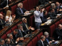 Парламентът в Рим се разпуска