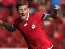 10 000 зрители гледат "Локомотив" и ЦСКА – София в Горна Оряховица