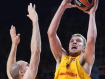 "Барселона" с Везенков прекъсна серията си от загуби в Евролигата