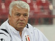 Оперираха успешно футболната легенда Христо Бонев