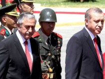 Чуждестранните военни контингенти са сериозен проблем пред преговорите за обединение на Кипър