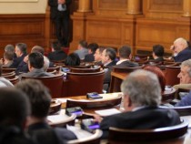 Очаква се парламентът да сложи край на високите съдебни такси за юрисконсултите на топлофикациите
