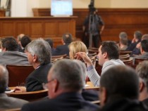 Служителите в сектор "Сигурност" на МВР лесно да преминават между отделните структури, реши НС