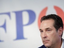 Хайнц-Кристиан Щрахе призова за приемането на Закон за забрана на мюсюлманските символи