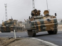 Турция изпрати колона с военна техника към границата със Сирия