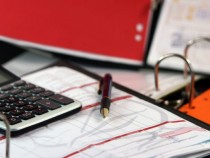 Икономисти участваха в дискусия на тема "Бедността – начин на управление на България"