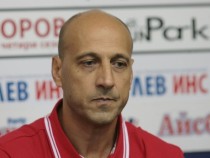 Тони Дечев остава наставник на "Лукойл Академик"