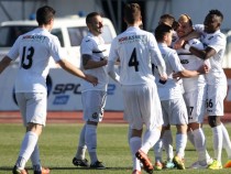 „Славия“ губи от отбора на Стойчо Младенов