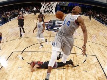 Отборът на Запада надигра тима на Изтока с рекордното 192:182 в "Мача на звездите"