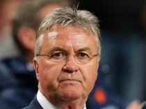 Гуус Хидинк е фаворит за поста мениджър на "Лестър"