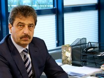 Цветан Василев обвинява синдиците на КТБ в опит да го очернят