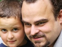 Писателят Никола Райков на среща с деца в село Труд