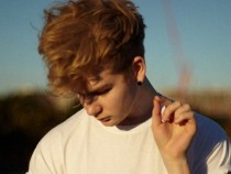 Британски ъндърграунд майстор на електронна музика се цели в поп чартовете