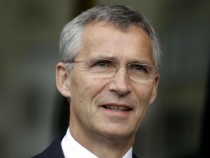 Йенс Столтенберг ще обсъди с Тереза Мей кризата в отношенията между западните съюзници