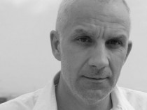 Френският издател и колекционер Жан-Мари Дона