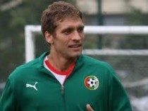 И Стилян Петров в благотворителния мач между отборите на Бербатов и Фиго