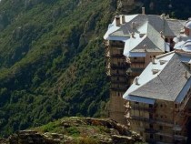 Авторите на изложба за Атон: Вярата е тази, която съхранява и развива