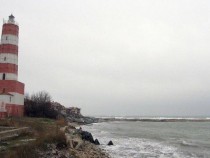 Бела Бенова показва 111 морски фара на фотоизложба в Дома на киното