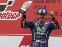 Маверик Винялес с победа в Гран При на Аржентина