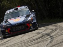 Тиери Нювил триумфира на рали Корсика