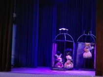 Деца представят в Добрич кукления спектакъл "Да живеят приказките"