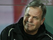 Треньор на ЦСКА ударен от агитката на "Левски"