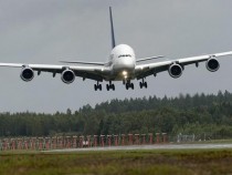 Законодателство в защита на потребителите срещу фалит на авиокомпаниите искат от Асоциацията на туроператорите