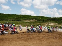 Четирима наши и румънец с победи на мотокрос