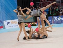 Ансамбълът ни със сребро и във финала на три топки и две въжета в София