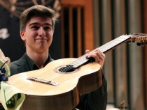 Отзвук от "Музикант на годината 2016": Китаристът Георги Димитров-Жожо с награда "Олга Камбурова"