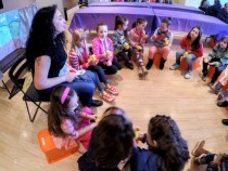 „Родна стряха“ приобщава българчетата в Торонто към българската култура