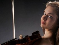 Младата цигуларка Зорница Иларионова между конкурсите и концертните сцени