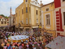 „Време и половина“ се хвана в Капана (Фест)