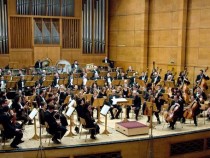 На 9 юни, от 19.30 часа, директно излъчваме от зала „България“ концерт на Симфоничния оркестър на БНР с диригент Константин Добройков