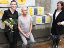 Трима обичани актьори с послания на Алеята на славата пред театър 199