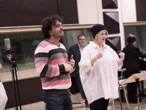 Петър Дундаков, Лиса Джерар и хор "Мистерията на българските гласове" създават музика без граници