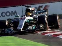Хамилтън най-бърз в първата тренировка във Франция