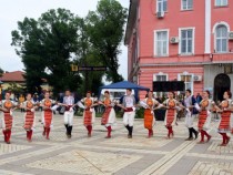 „Ветеро по европско дуа от Шопско“ – „Шопски празници“ в Елин Пелин