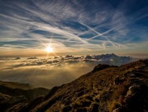 Някои планини стигат дори до слънцето