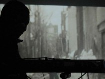 „Корпорациите са като гангрена за независимата музика“ – интервю с Tzii