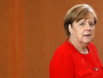 Меркел бе подложена на натиск да уволни свой министър заради скандално гласуване в Европейския съвет